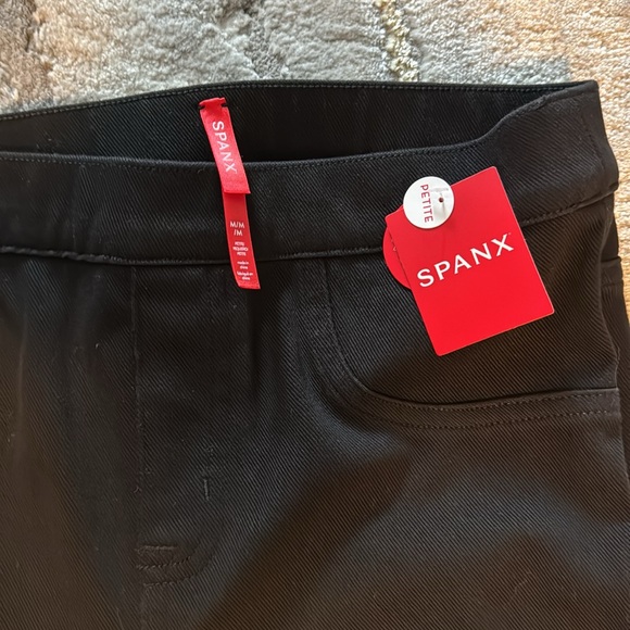 Black Spanx ankle Jean-ish leggings- petite M - Picture 3 of 6
